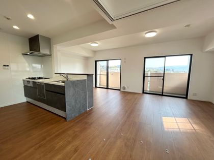 トーカンマンション六本松 リビング