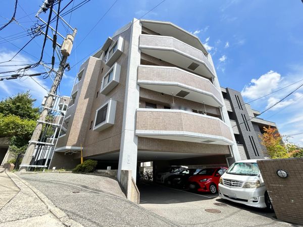 ロマネスク大橋サンキエーム 外観 ロマネスク大橋サンキエーム 外観