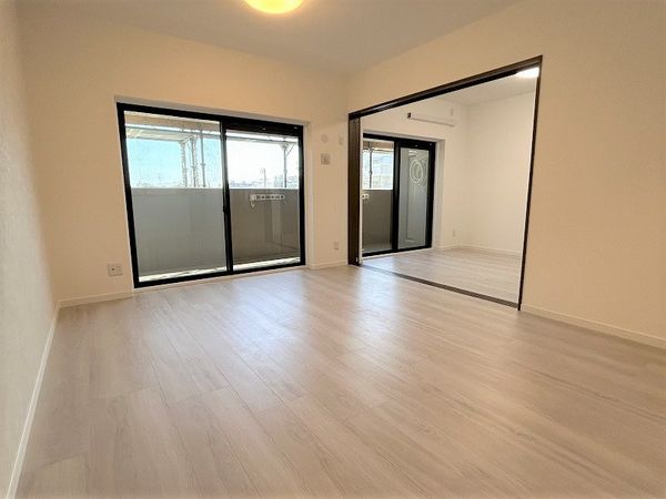 アンピール長住南 リビング アンピール長住南 リビング