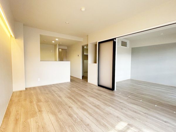 アンピール・ラトゥール別府 リビング アンピール・ラトゥール別府 リビング