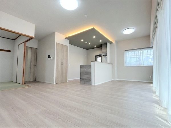 エバーライフ博多南 弐番館 リビング