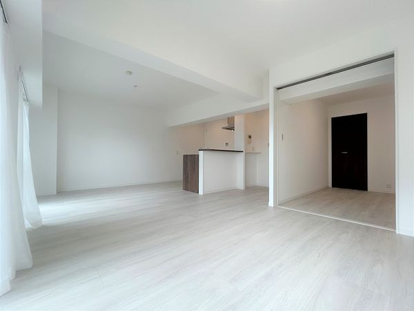 エバーライフ井尻駅南 リビング