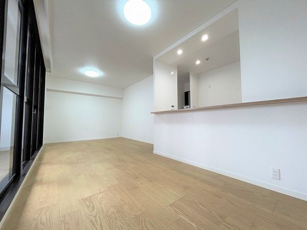 レークヒルズ野多目二番館 リビング レークヒルズ野多目二番館 リビング