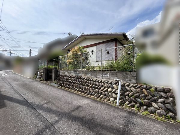 前面道路含む外観