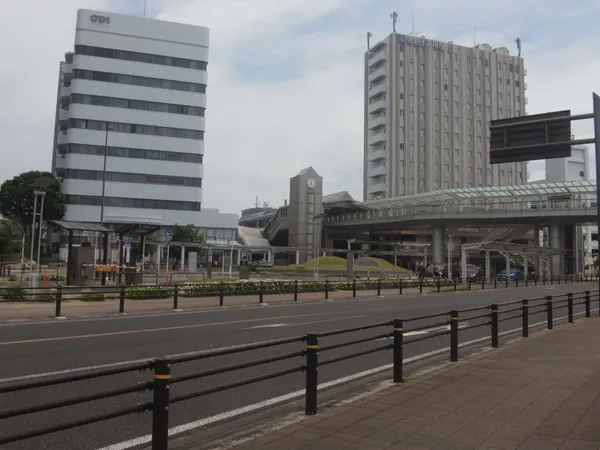 徒歩25分。