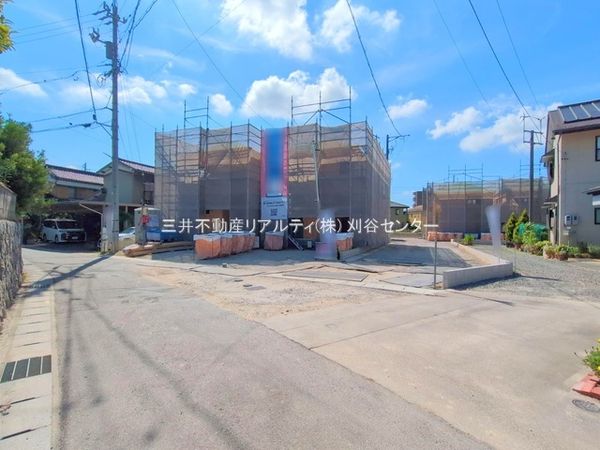 前面道路含む外観