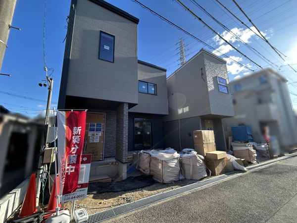 刈谷市野田町北菰神 2号棟 外観