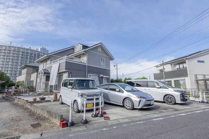 外観写真（駐車スペース3台分有り※車種による）