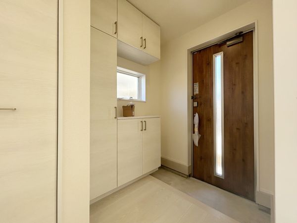 知立市八橋町的場 新築戸建3号棟 玄関 知立市八橋町的場 新築戸建3号棟 玄関