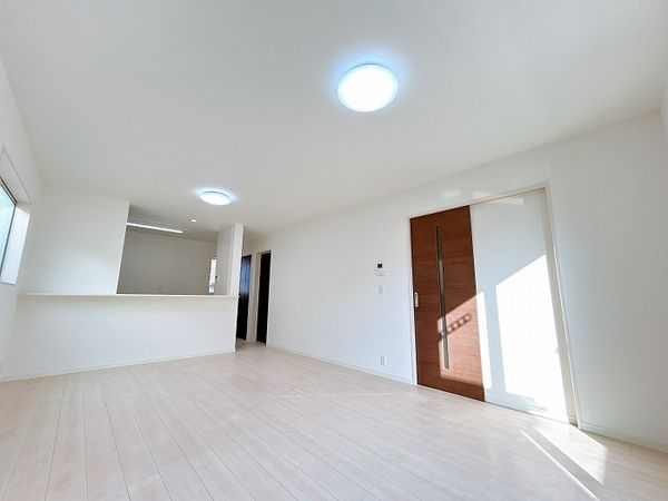 知立市八ツ田町1丁目 リビング