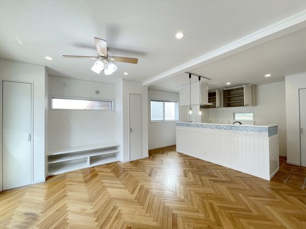 刈谷市恩田町4丁目 リビング