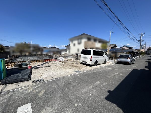 刈谷市泉田町大久屋 新築戸建1号棟 前面道路含む外観