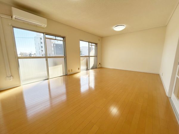 ロイヤルマンション知立 リビング ロイヤルマンション知立 リビング