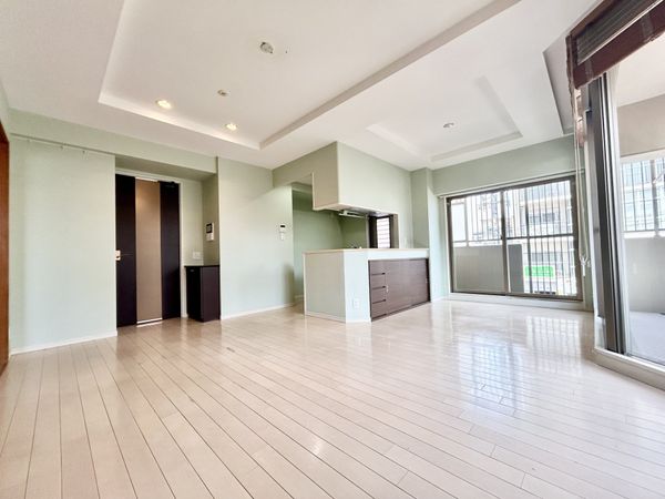 ライオンズステーションプラザ安城 リビング ライオンズステーションプラザ安城 リビング