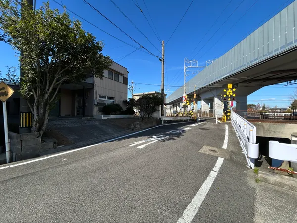 前面道路・１階は事務所、２階は居宅として使用可能 4LDKの物件です。物件の詳細・ご相談は三井のリハウス刈谷センターまで、お気軽にお問い合わせください。