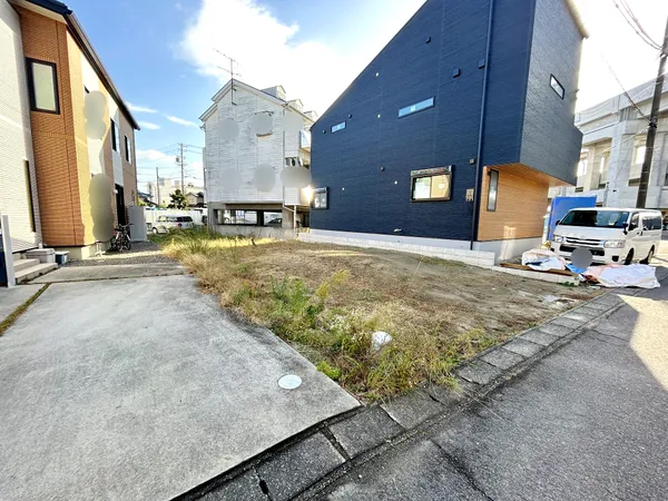 広々間口7.3mで車の出入りもスムーズ