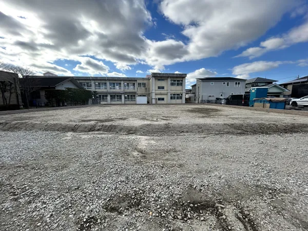 【土地写真】お買い物に便利なアピタ西尾店まで徒歩5分（約350ｍ）