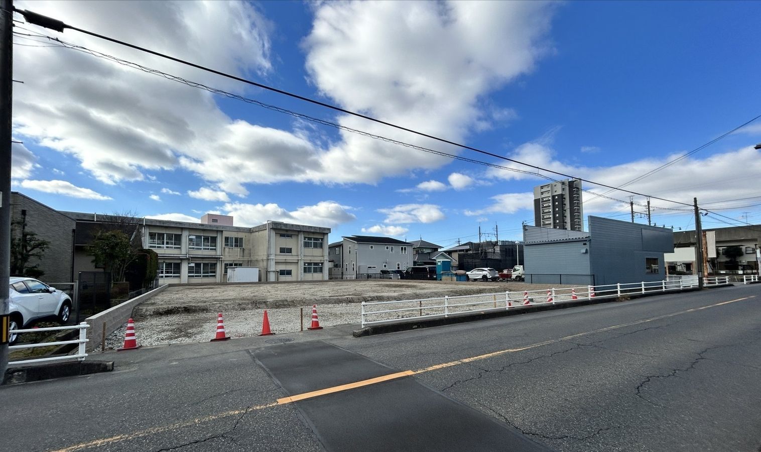 西尾市城崎町5丁目 土地 前面道路含む外観 前面道路含む外観