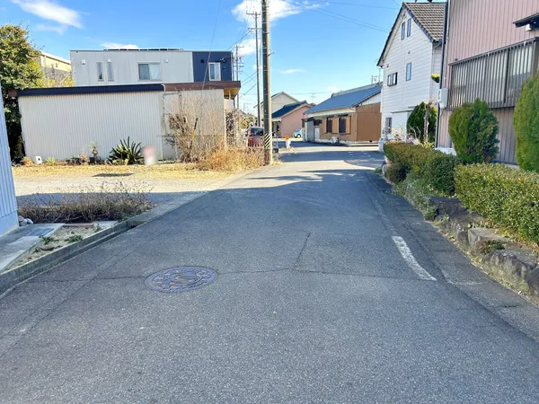 【前面道路】前面道路接面：約20.3ｍ道路幅員：約5.0ｍ～約7.1ｍ