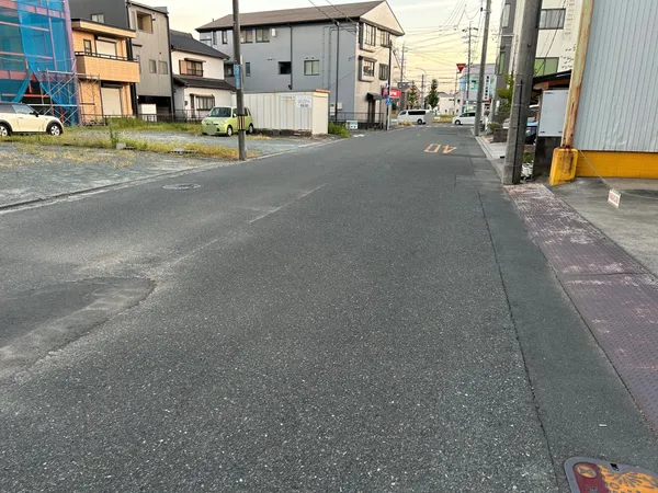 前面道路を含む現地写真