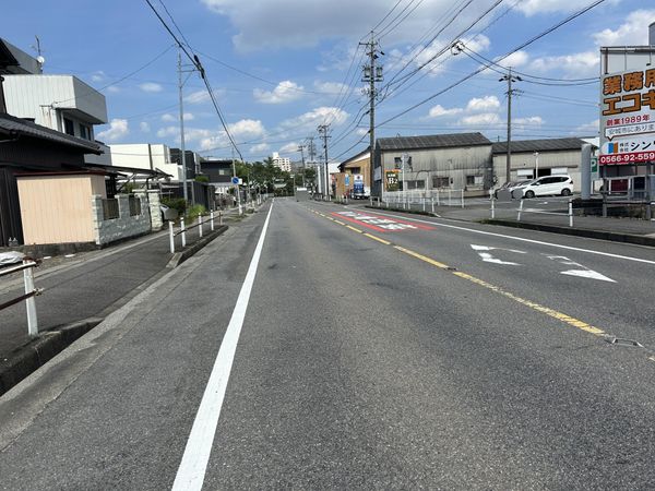 安城市横山町下毛賀知 土地 前面道路含む外観 安城市横山町下毛賀知 土地 前面道路含む外観