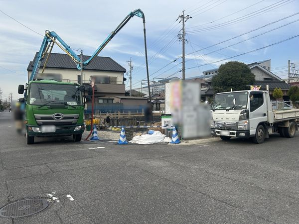 知立市西2丁目 新築戸建 前面道路含む外観