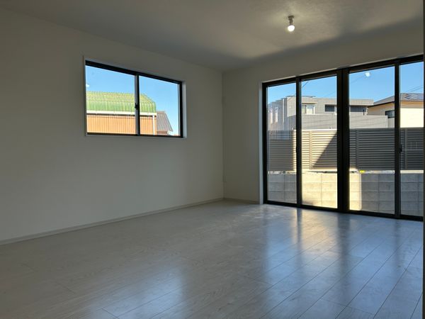 安城市柿碕町南屋敷 新築戸建 リビング