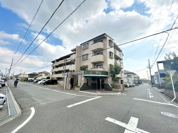 グローリアス日高公園 外観