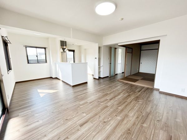 グローリアス日高公園 リビング グローリアス日高公園 リビング