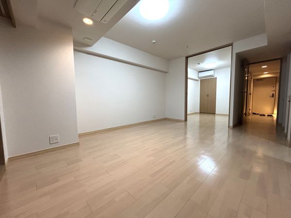 コンパートメント東京中央 リビングダイニング