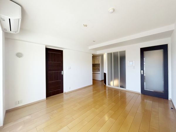 アクシルコート目黒花房山 約１０帖のリビングダイニング