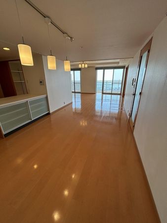 クロスタワー大阪ベイ リビングダイニング