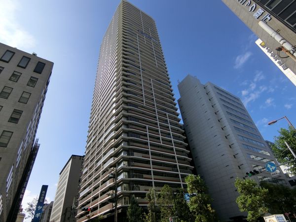 ローレルタワー堺筋本町 外観