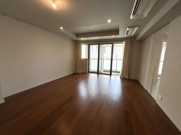 ザ・パークハウス グラン南青山高樹町 リビング/居室