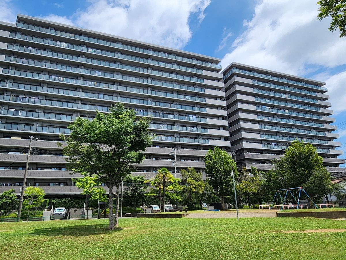 ロイヤルコート京葉蘇我 弐番館 建物外観