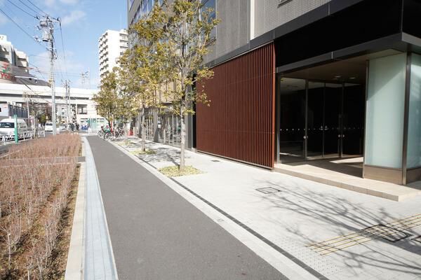 マークフロントタワー曳舟 前面道路