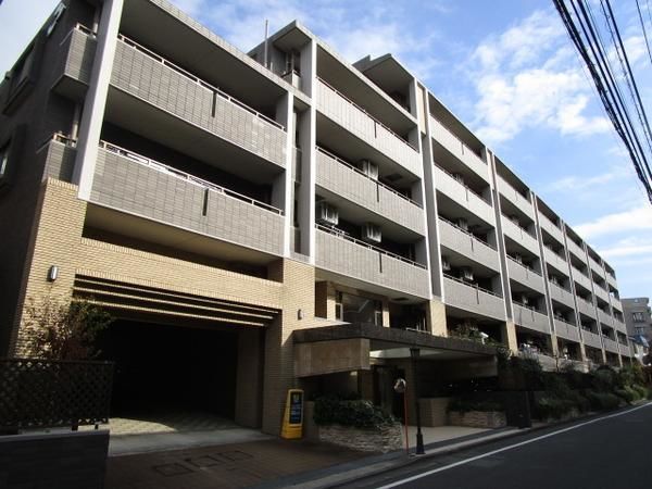 グランヴェルビュ青葉台 建物外観
