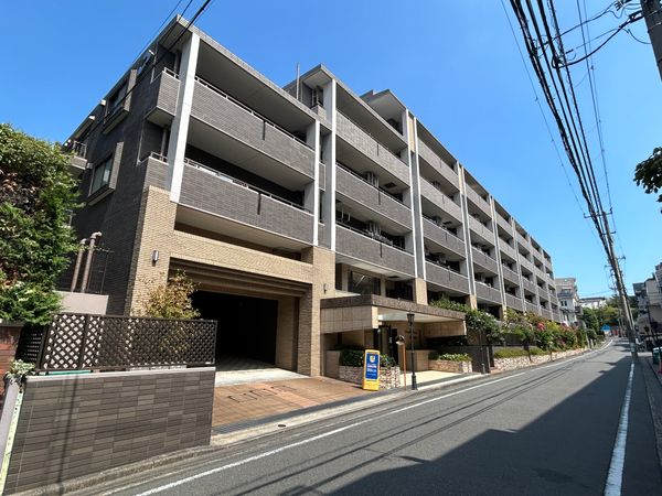 グランヴェルビュ青葉台 建物外観