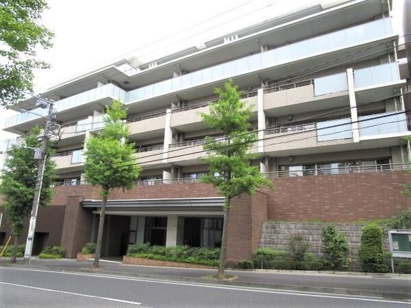 ドレッセ藤が丘 建物外観