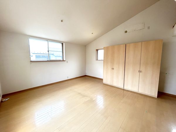 テラス石上 洋室約16.5帖
