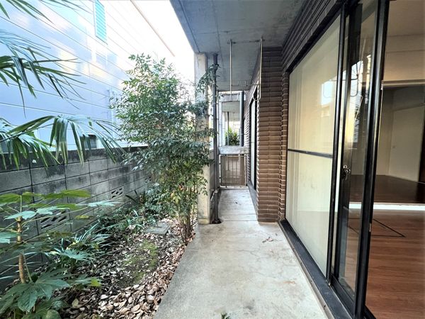 ヴィラ・ウィスタリア テラス