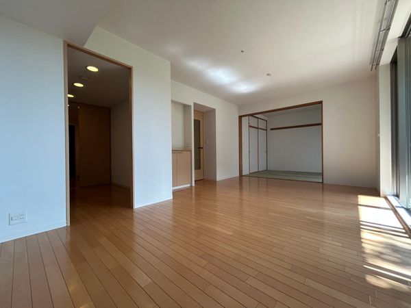 新千里桜ヶ丘メゾンシティ七番館 LDK（約16.0帖）