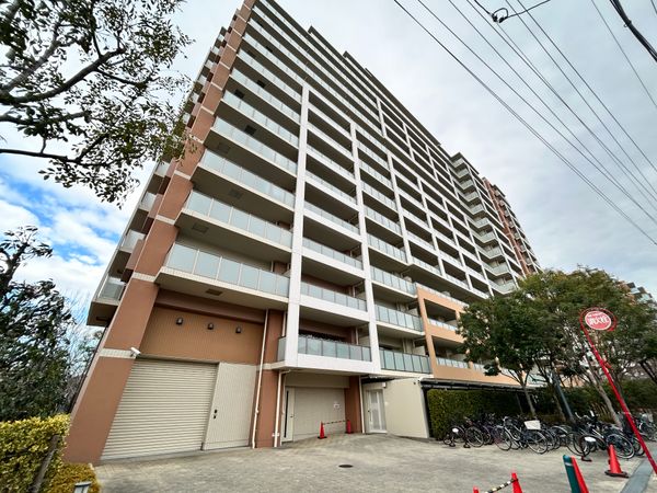 タイムズ・ピース・スクエア スイートガーデンシティ 外観