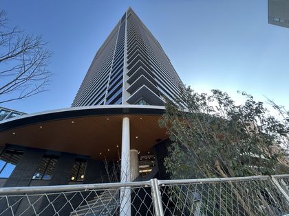 ジオタワー大阪十三 外観