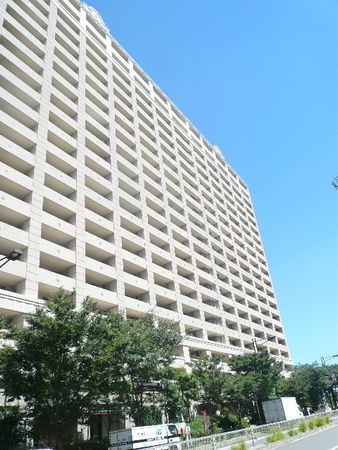 リバーガーデンコスモスクエア 外観