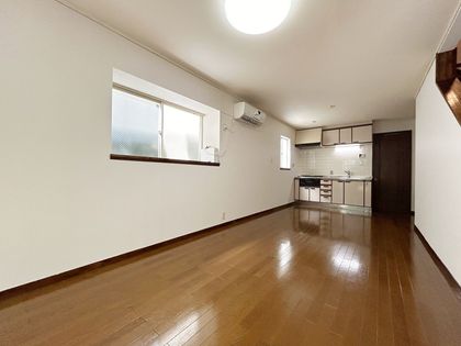 神山町テラスハウス エントランス