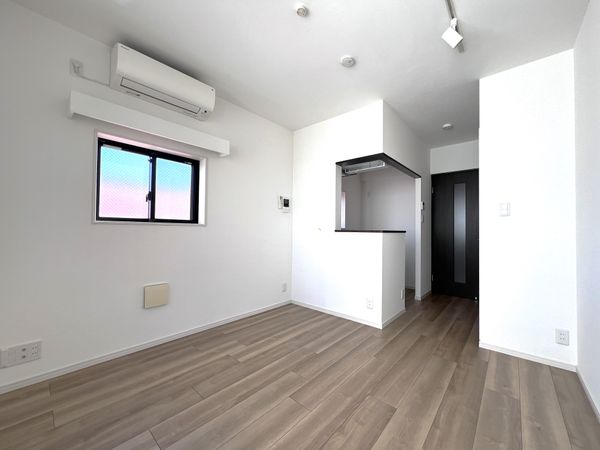 Flat Six 駒沢 クリーニング前です。