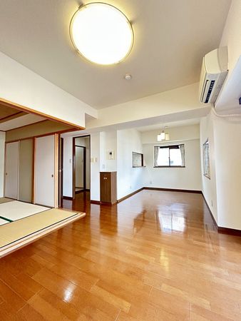 ダイアパレス鶴舞公園西 リビング・居室