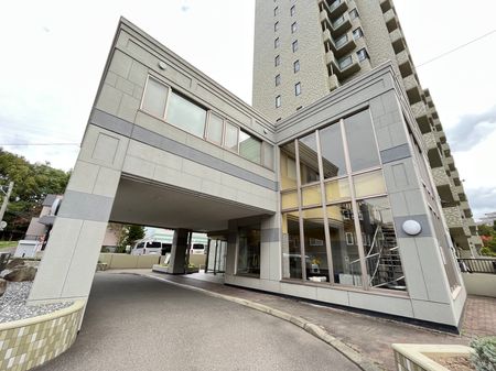 リー ベスト コレクション 南 平岸 弐番 館