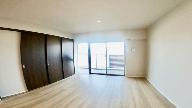 プラウドタワー仙台晩翠通セントラル ＬＤ（約13.0帖）※左側建具は洋室（約6.1帖）
